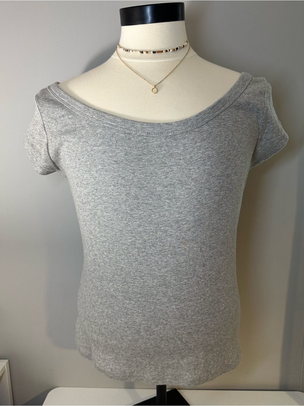 Banana Republic Heather Gray Ribbed Boatneck Short Sleeve Top